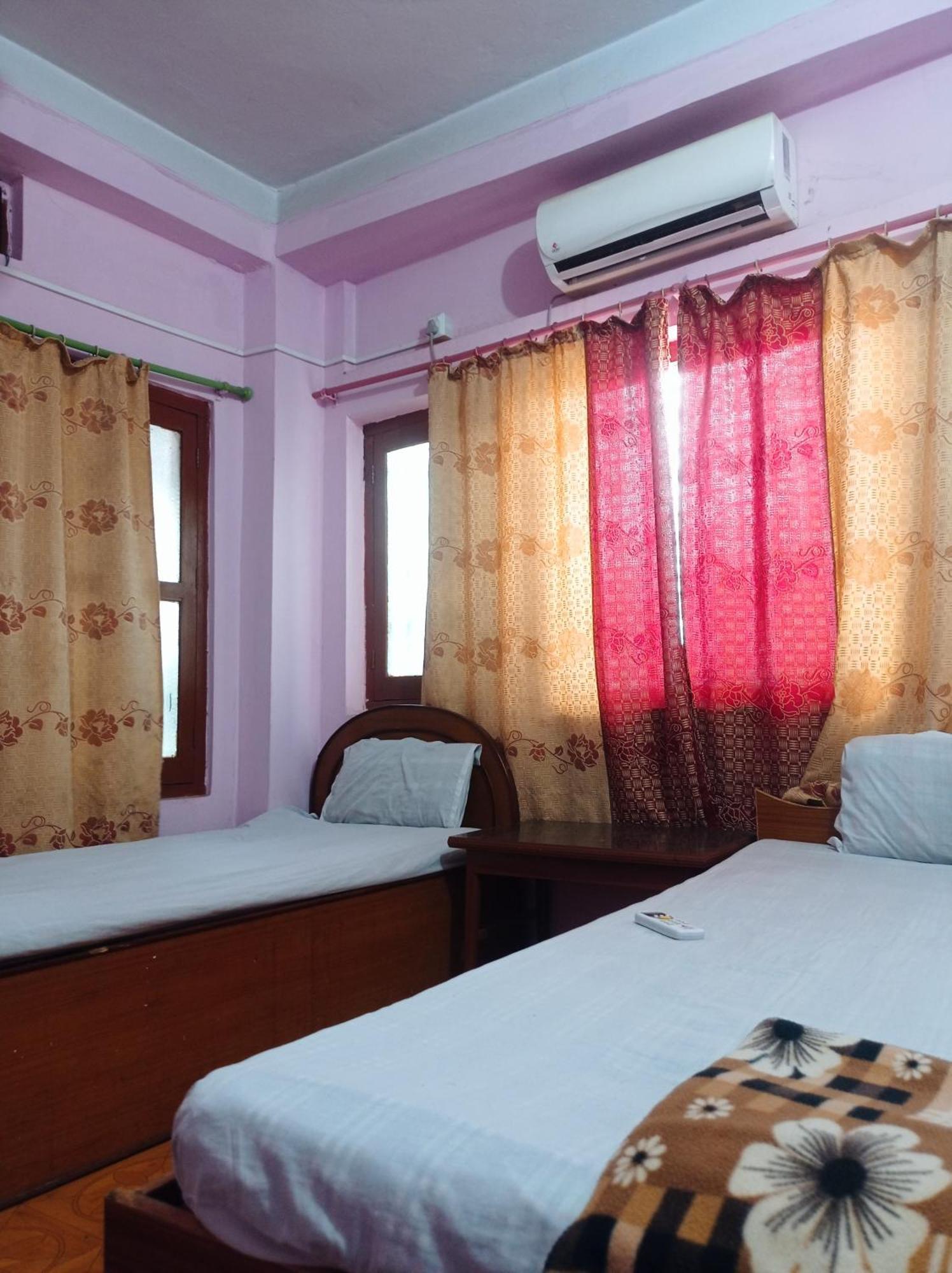 Darshan Namaste Hotel & Lodge Siddharthanagar Экстерьер фото